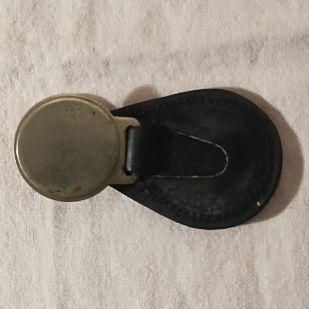 1970's Roadrunner Keychain with Black Leather Holder - Picture 3 of 4